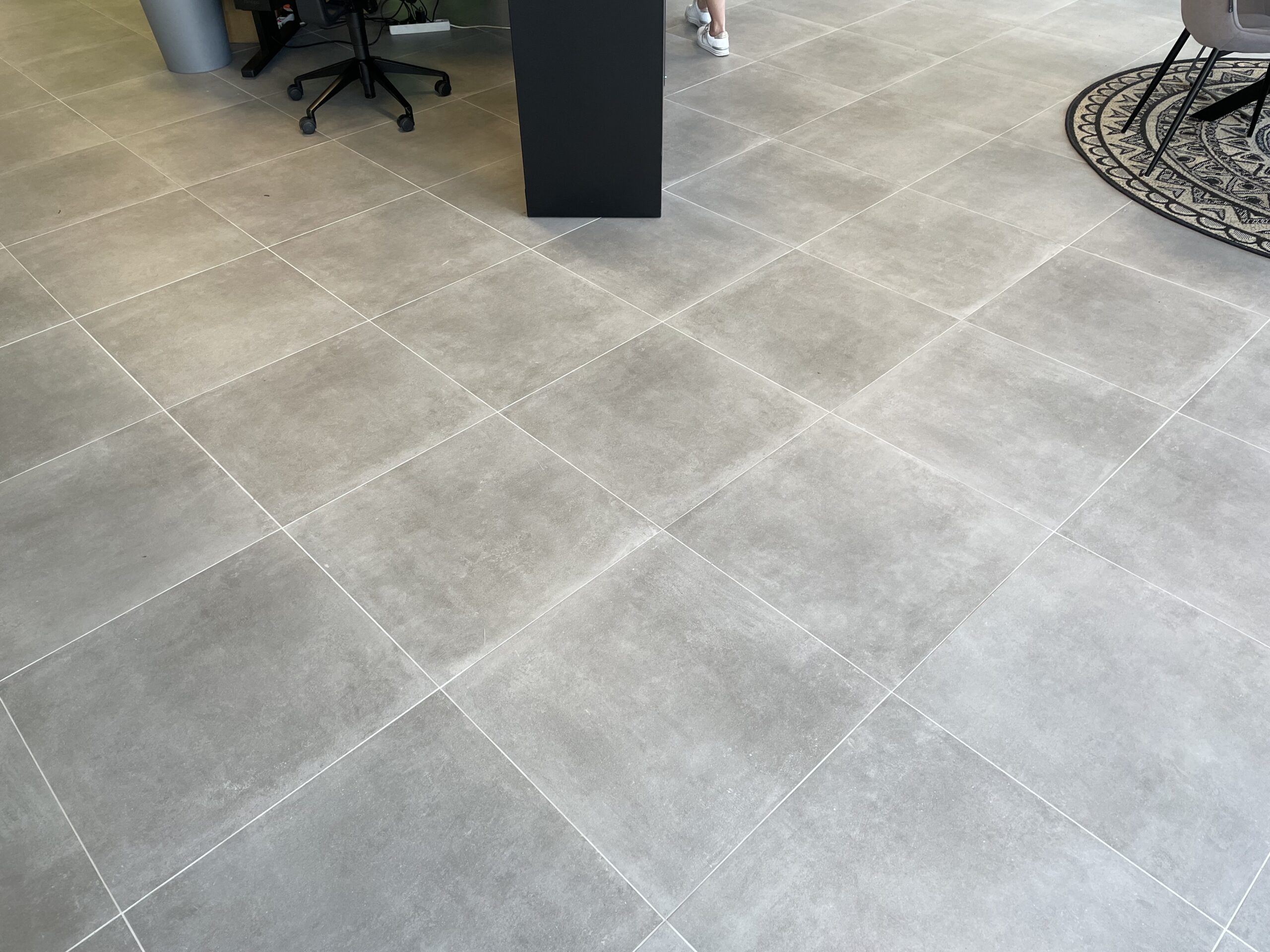 flaminia space ash grijs 60x60 vloertegels betonlook grijs