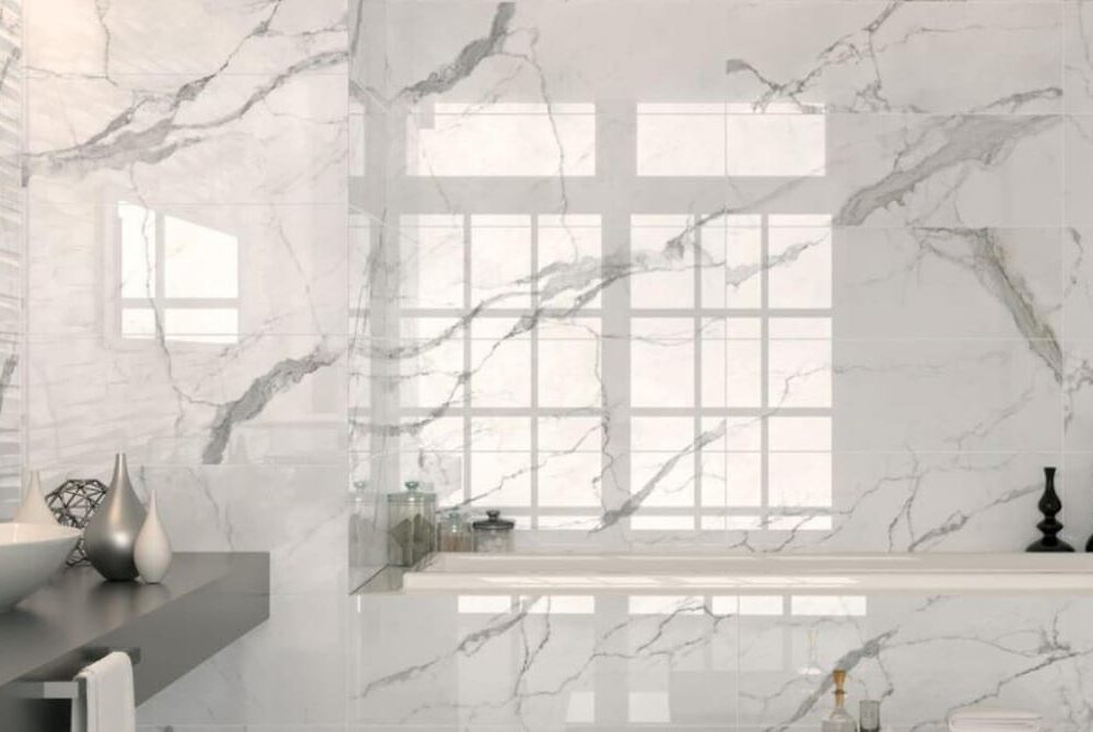 Cifre Statuario blanco bij Vlagsma tegelwalhalla