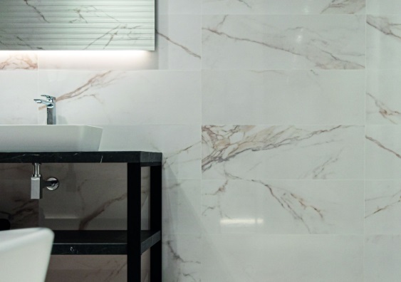 Cifre diamond gold 30x60 bij Vlagsma tegelwalhalla