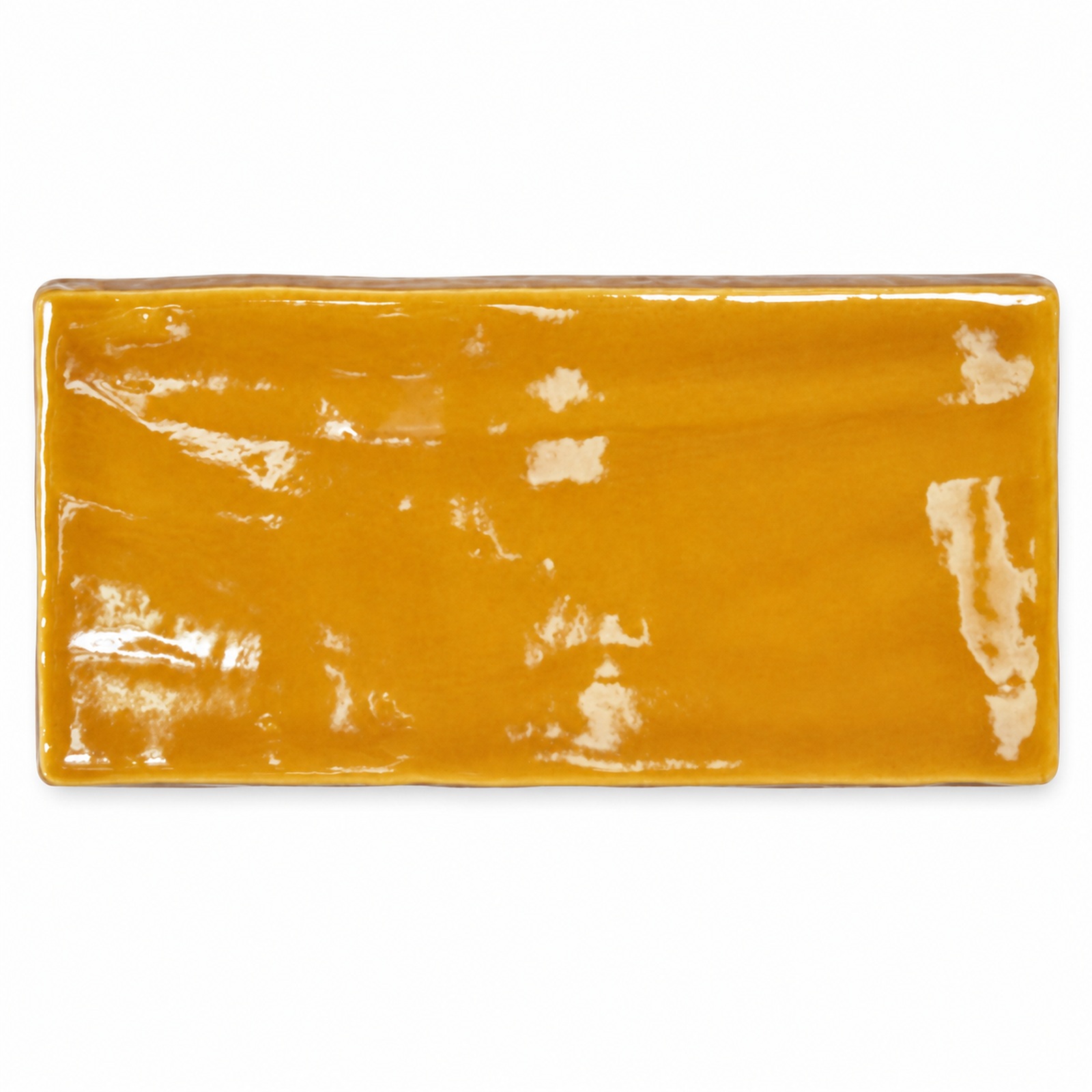 Life Fashion Caramel wandtegel van 7,5x15 cm met een glanzende goudgele afwerking op een witte achtergrond.